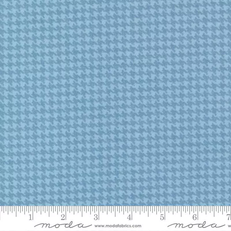 33″ – Lakeside Gatherings Flannel 49226-13F