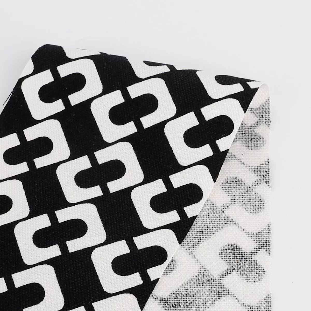 chain-print-linen-cotton-canvas-black Chain Print Linen/Cotton Canvas – Black