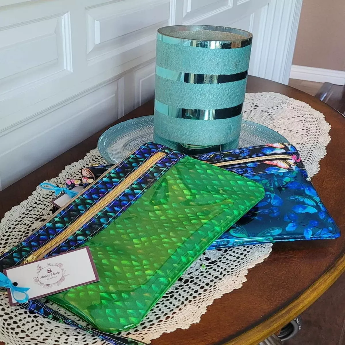 clearly-colorful-wristlet The Clearly Colorful Wristlet