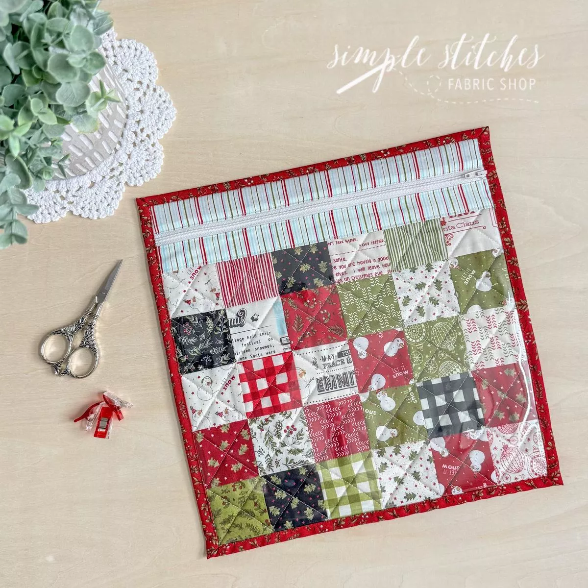 Emmitt & Ivy Clearly Charming Pouch – made by Myra