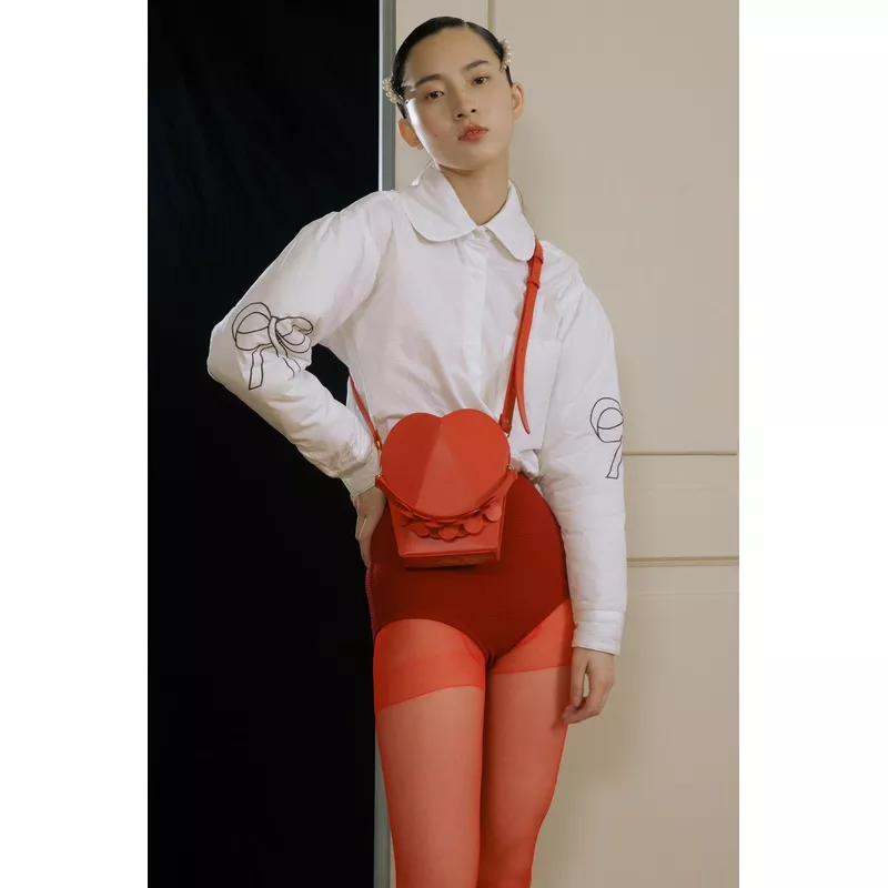 kitayama-red-daisy-purse Kitayama | Red Daisy Purse