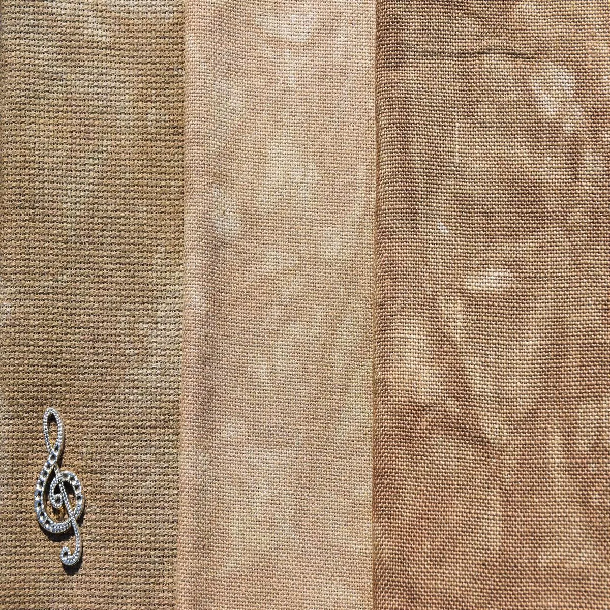 Oh John – Fat Half | Opalescent Linen | 28 ct