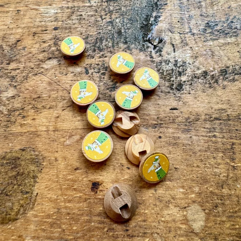 olive-wood-buttons-giraffe Olive Wood Buttons – Giraffe
