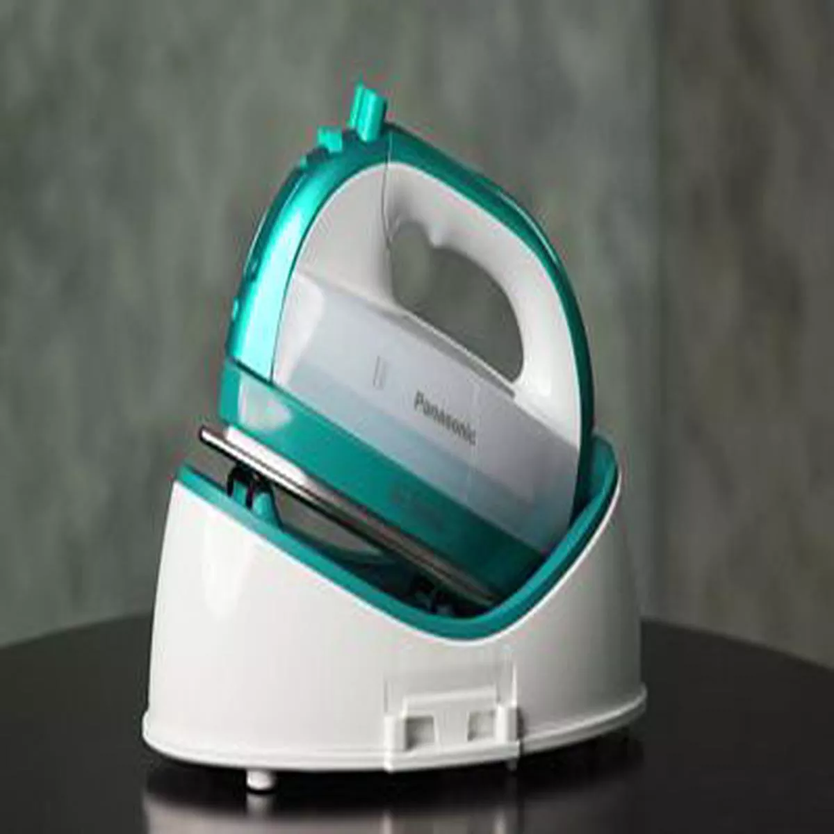 panasonic-cordless-360-freestyle-iron Panasonic Cordless 360* Freestyle Iron