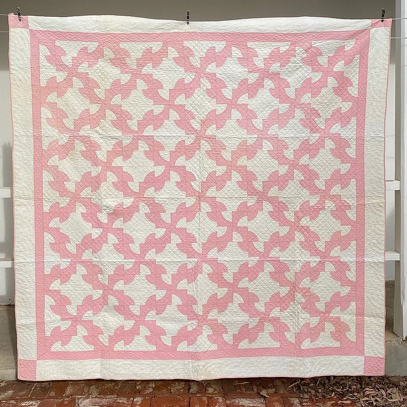 Pink Drunkards Path Quilt