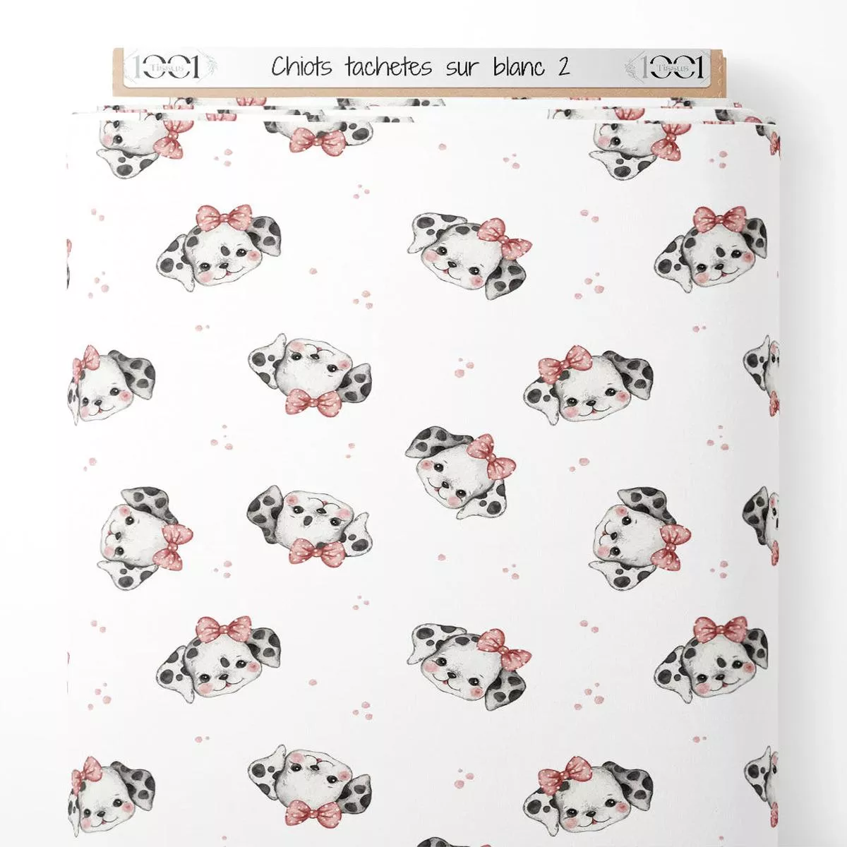 tissu-chiots-tachets-sur-blanc-2 Tissu – Chiots tachets sur blanc 2