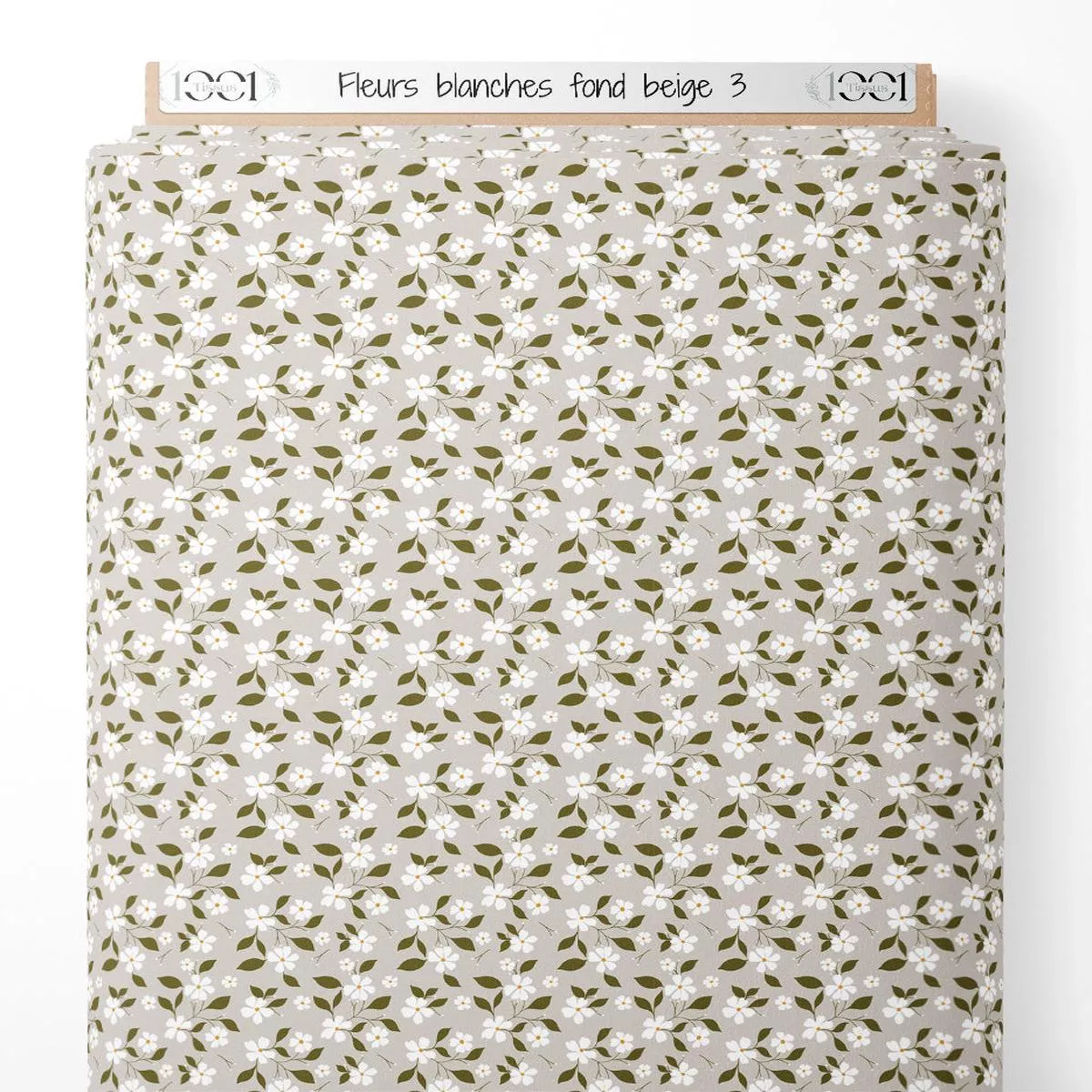 tissu-fleurs-blanches-sur-fond-beige-3 Tissu – Fleurs blanches sur fond beige 3