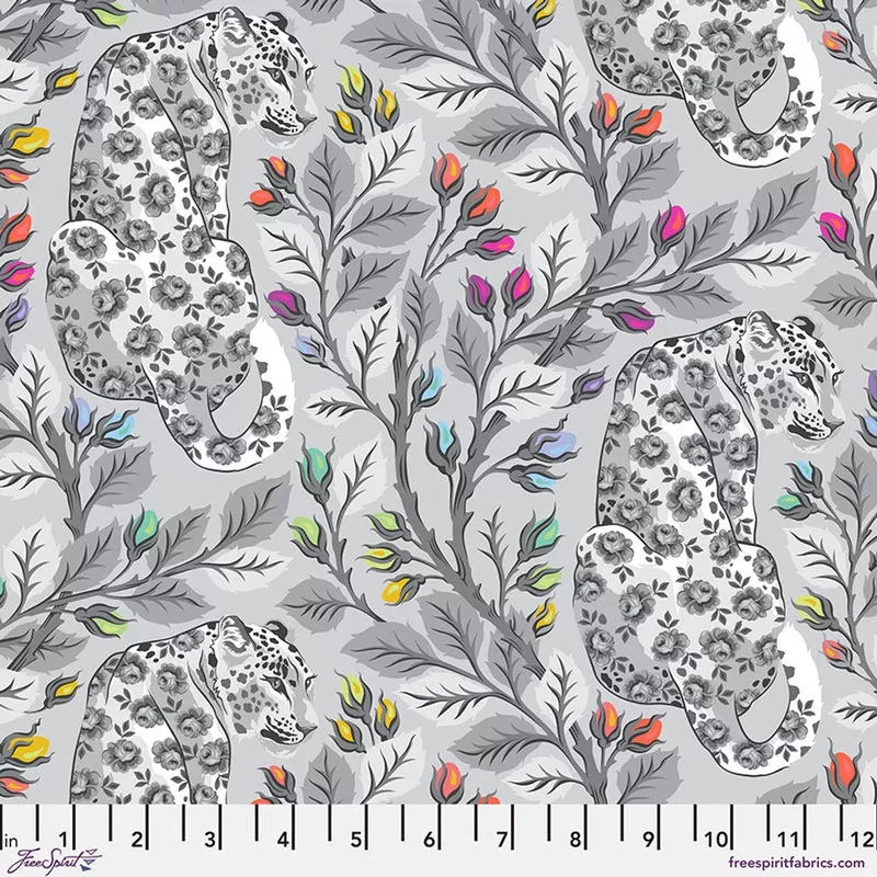Tula Pink – Graywork – Beautymark – Fog – Fabric